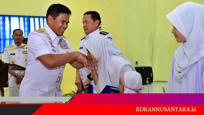 Peringati HUT ke-80, TNI AL Gelar Bakti Sosial: Komitmen TNI Hadir Bersama Rakyat