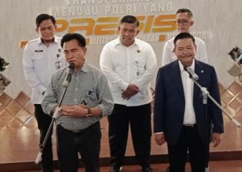 Temui Delpedro dan Tahanan Demo, Menko Yusril Pastikan Jamin HAM dan Penegakan Hukum Kedepankan RJ