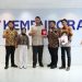 Menteri Pemuda dan Olahraga Republik Indonesia (Menpora RI) Dito Ariotedjo, menerima audiensi Wakil Ketua Perhimpunan Pelajar Indonesia (PPI) Dunia Andika Ibrahim Nasution yang hadir bersama Ketua PPI Belanda Vadaukas Valubia, Wakil Ketua PPI Belanda Fakhriyah Regina dan Staf PPI Belanda Yudha Haryanto di Ruang Rapat lantai 10 Kantor Kemenpora Senayan, Jakarta, Kamis (14/8).(foto:Herry/kemenpora.go.id)