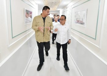 Menteri Pemuda dan Olahraga Republik Indonesia (Menpora RI) Dito Ariotedjo menghadiri rapat koordinasi tingkat menteri yang dipimpin oleh Menteri Koordinator Bidang Pembangunan Manusia dan Kebudayaan (Menko PMK) Pratikno, di Kantor Kemenpora, Jakarta, Rabu (6/8). (foto:bagus/kemenpora.go.id)