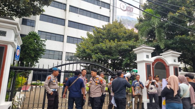 Geruduk Kemenag RI, Desak Periksa Rektor Dugaan Pengangkatan Dosen BLU Ilegal di UINSU