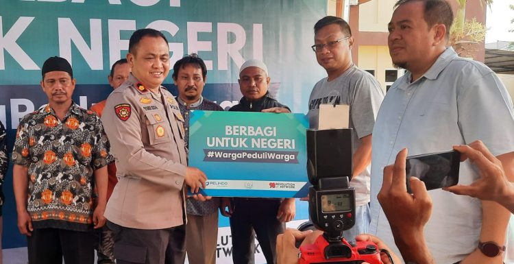 Polsek Tamalate Gelar Bakti Sosial “ berbagi untuk Negeri Wargapeduliwarga” Bersama PT Pelindo Maritim, Pererat Sinergi dengan Warga Tamalate
