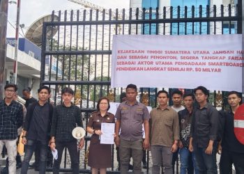 PERMAK Kembali Demo Desak Kejati Sumut Tetapkan Tersangka Korupsi Smartboard Langkat