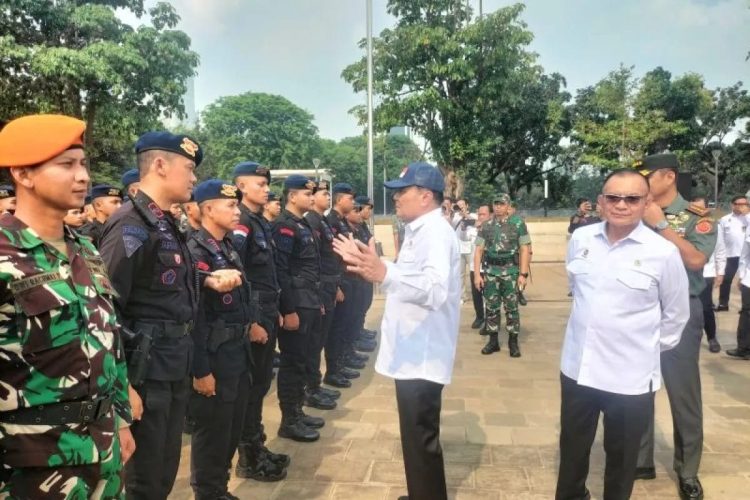 Demi Kepentingan Rakyat, Menko Polkam Minta TNI-Polri Jaga Kekompakan