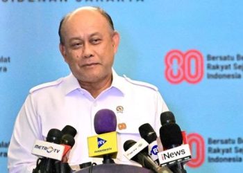 Jelang HUT TNI, Prabowo berlayar ke Teluk Jakarta dengan KRI Radjiman