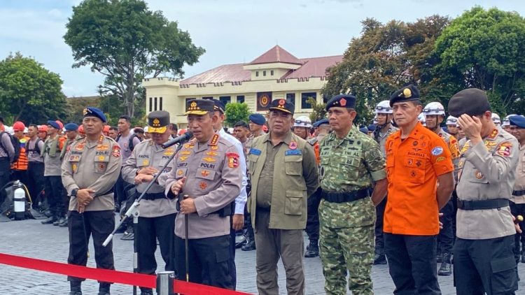 Panglima TNI Bersama Menhan Tinjau Lokasi Penertiban Tambang Nikel Ilegal