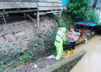 Kapolres Madina Instruksikan Seluruh Polsek Gercep Tangani Banjir dan Longsor