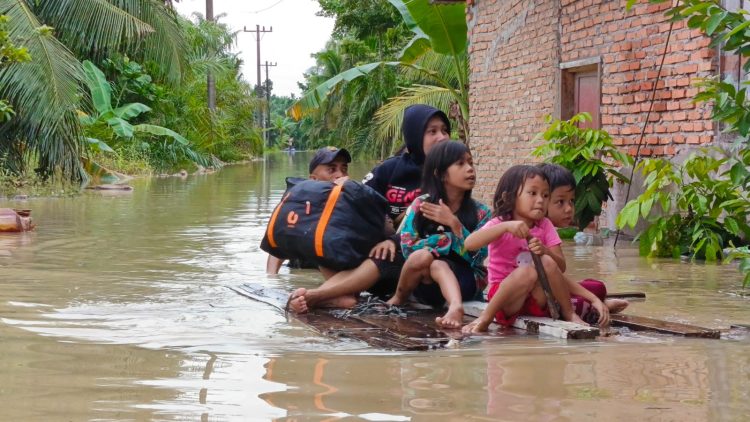 BPBD Lemah Tangani Banjir di Langkat, Pengamat : Harusnya Buka Hotline !