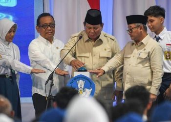 Prabowo Resmi Luncurkan 288 Ribu Smartboard untuk Sekolah di Indonesia