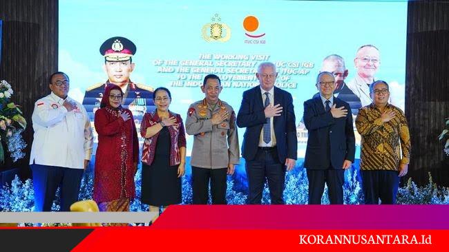 Rapat Perdana Komisi Percepatan Reformasi, Kapolri: Polri Terbuka dan Terima Evaluasi