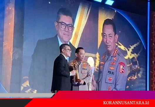 Kapolri Raih Awards ‘Tokoh Penggerak Sinergi Keamanan dan Pelayanan Publik’ 2025