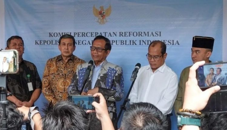 Mahfud Md Tegaskan Peraturan Kapolri No 10/2025 Bertentangan dengan Konstitusi