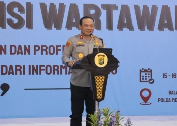 Usai Liat Langsung, Roy Suryo Makin Yakin 99,9 Persen Ijazah Jokowi Palsu: Pegang Saja Tidak Boleh!