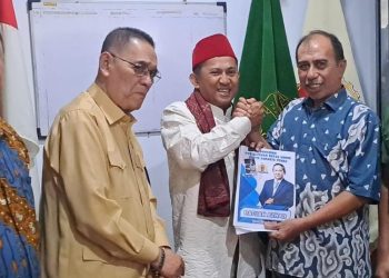 Bawa Visi Ekonomi Jakarta Utara, Radian Serahkan Berkas Pencalonan Ketua Kadin