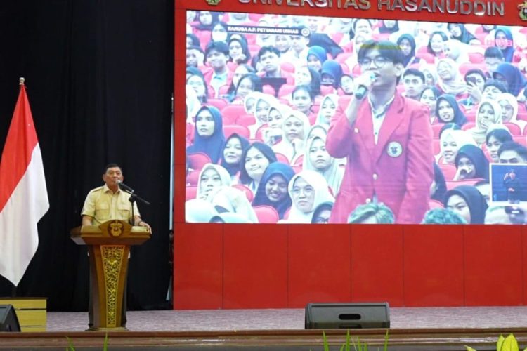Pidato Berapi-api Menhan Dihadapan Ribuan Mahasiswa: Kita Menghadapi Musuh dalam Selimut!