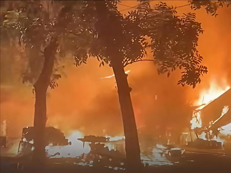 Kalibata Mencekam” Warung, 6 Motor dan 1 Mobil di Bakar, Ini Pernyataan Sikap Warga Masyarakat KALIBATA
