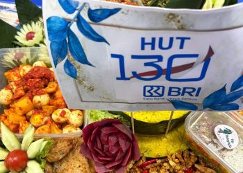 BRI Padangsidimpuan Beri Penghargaan Pegawai di Hut BRI