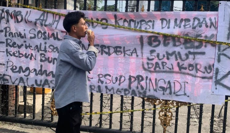 Kajari Medan Minim Prestasi, Mahasiswa Geruduk Kejati Sumut Desak Copot!