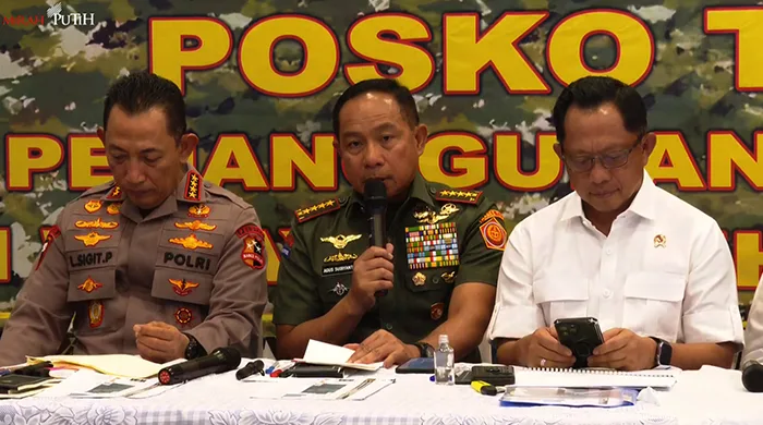 Gercep TNI Kerahkan 30.151 Personel untuk Evakuasi dan Tolong Korban Banjir di Sumatera