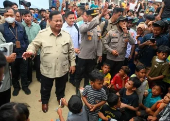 Prabowo Minta Korban Banjir Sabar Terima Bantuan: Kami tak Punya Tongkat Nabi Musa!