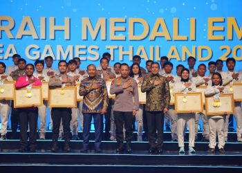 Kapolri Serahkan Penghargaan ke 139 Peraih Medali SEA Games