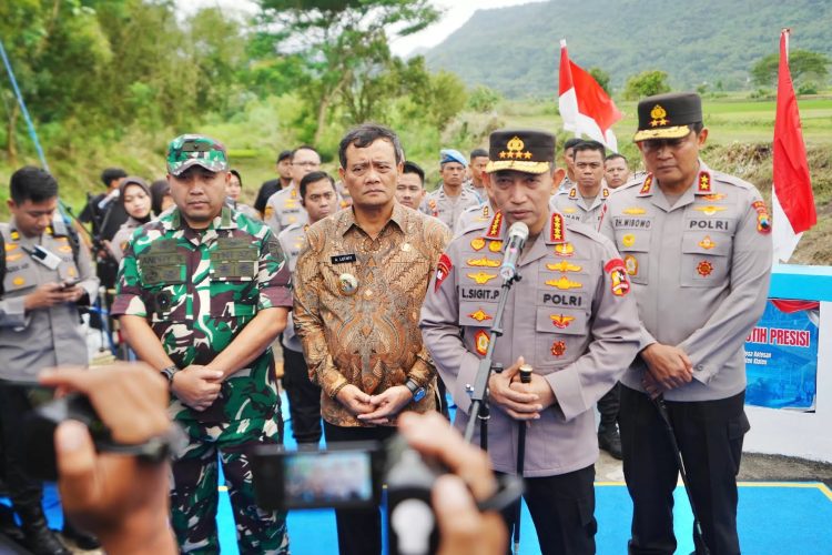 Gercep Tindak Lanjuti Perintah Prabowo, Kapolri Resmikan 19 Jembatan Merah Putih Presisi