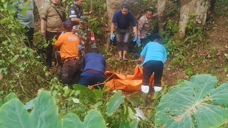 Padangsidimpuan Geger, Temuan Mayat Pria di Areal Perkebunan Dengan Leher Terjerat Tali Pinggang