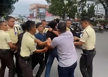 Aksi Unjuk Rasa BEM UMN Al-Washliyah Diwarnai Keributan dengan Satpam Kanwil BRI Regional Medan