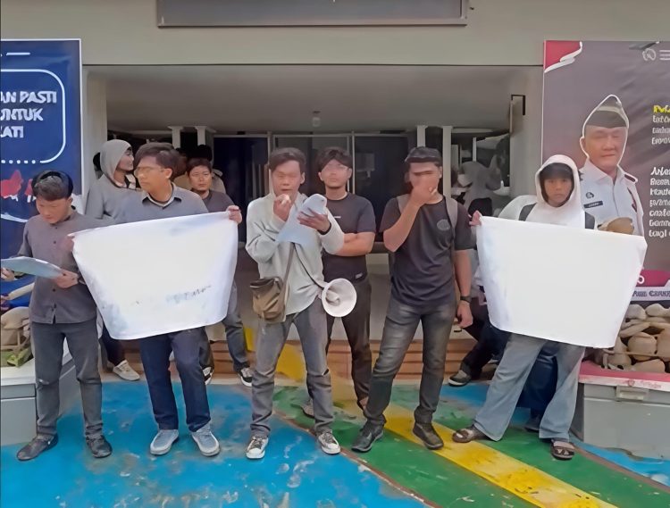 Aksi AKAMSU: Tuntut Copot Kakanwil Ditjenpas Sumut dan Karutan Labuan Deli