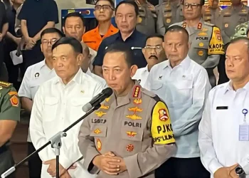 Kapolri Ungkap Masyarakat Patuhi Larangan Menyalakan Kembang Api pada Malam Pergantian Tahun