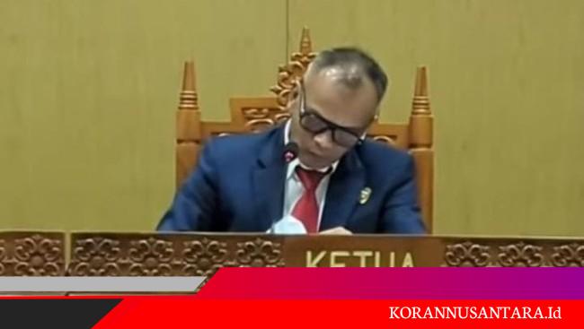KIP Putuskan Ijazah Jokowi Informasi Terbuka, KPU Diminta Patuhi