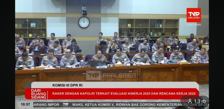 Fraksi PDIP Tegaskan Dukungan Polri Berada Langsung di Bawah Presiden