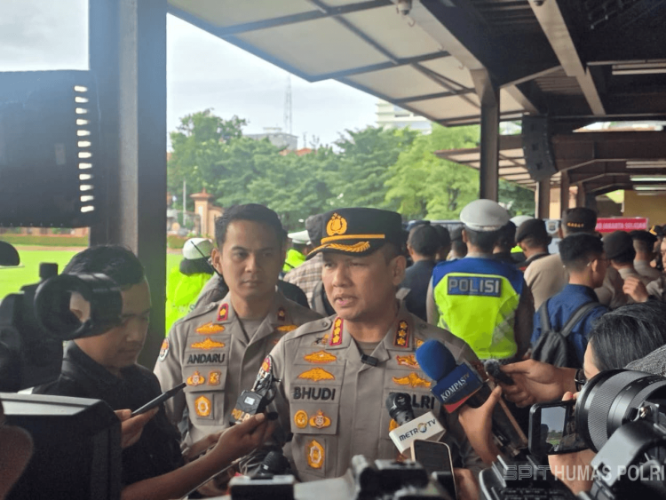 3.093 Personel Diturunkan Kawal Demo BEM UI di Mabes Polri