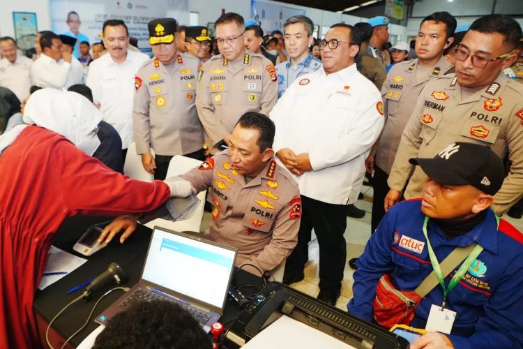 Kapolri Ikut Donor Darah di Perayaan HUT KSPSI, Tegaskan Dukungan untuk Buruh