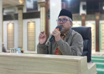 Ketua Umum Persis KH. Dr. Jeje Zaenudin Tausyiah Subuh di Masjid Al Jihad