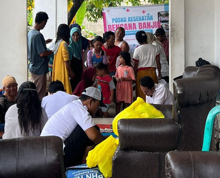 Anton Maulana Buktikan Kepedulian, Bantu Korban Banjir Desa Lenggahsari