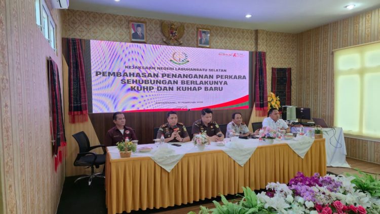 Kejari Labuhanbatu Selatan Gelar Sosialisasi KUHP dan KUHAP Baru, Perkuat Sinergi Penegakan Hukum