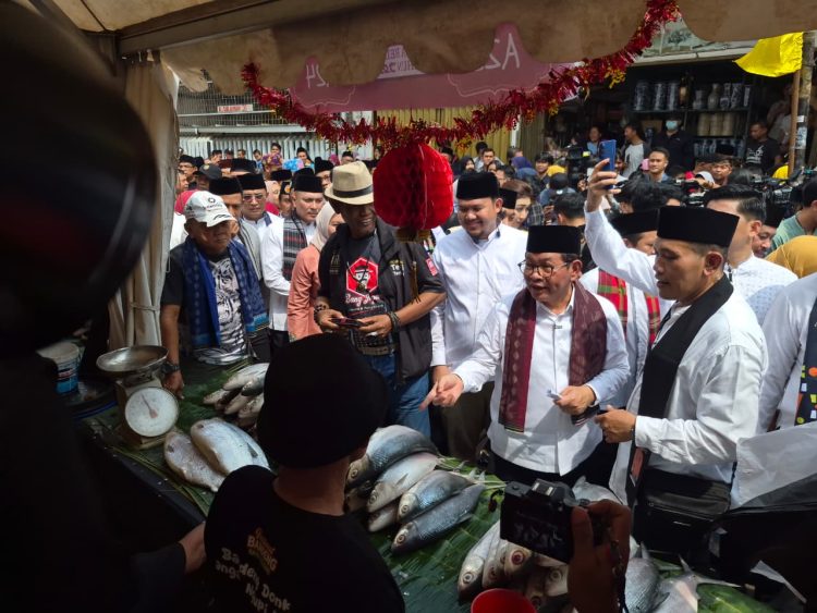 Warga Gembira Festival Bandeng Rawa Belong Melibatkan Partisipasi Masyarakat
