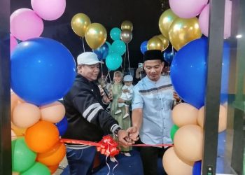Anggota DPRD Kota Bekasi Ahmadi Madong Resmikan Sekretariat RT 04 Jatimekar, Dibangun dari Swadaya Warga