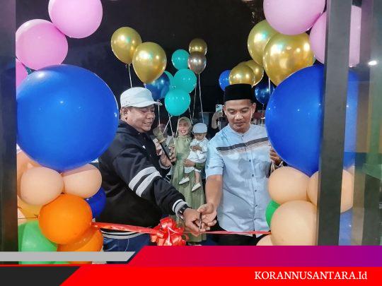 Anggota DPRD Kota Bekasi Ahmadi Madong Resmikan Sekretariat RT 04 Jatimekar, Dibangun dari Swadaya Warga