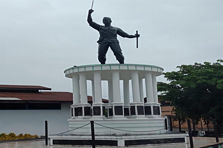 Monumen Datu Panglima Utar Terbengkalai, Keturunan Pejuang Kumai Soroti Pengelolaan Pelabuhan Bernilai Puluhan Miliar