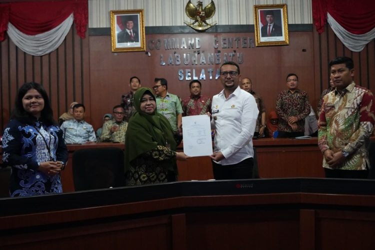 Dipercaya Mewakili Kepala Daerah se-Sumut, Bupati Labusel Buka Entry Meeting Pemeriksaan BPK