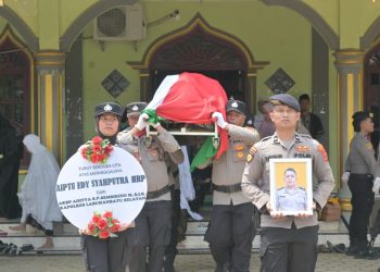 Salam Terakhir Bhayangkara: AIPTU Edy Syahputra Hrp Dimakamkan dengan Upacara Kehormatan