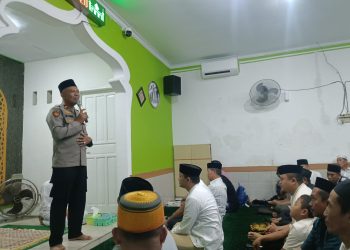 Kapolsek Tamalate Bersama Tripika Tamalate, Gencarkan Safari Sholat Tarawih Keliling di Wilayah Hukumnya
