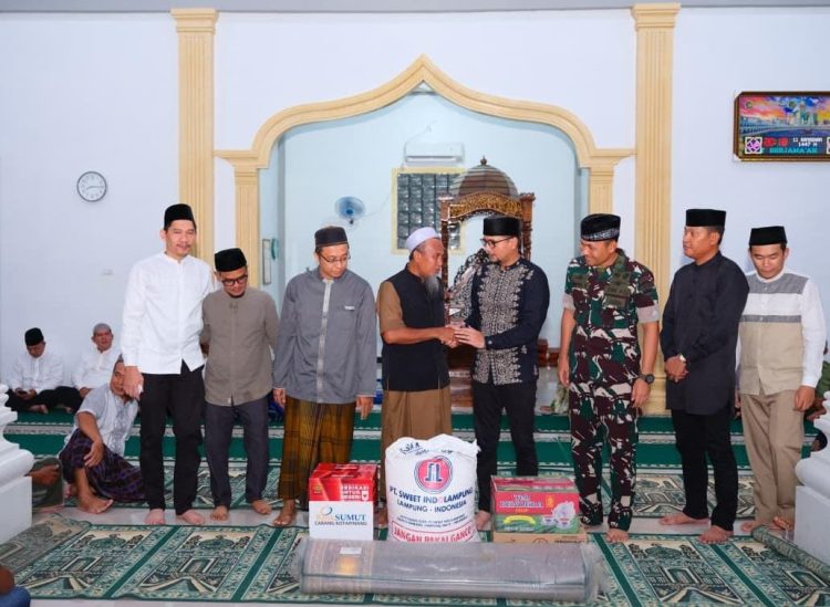 Safari Ramadhan di Lubuk Panjang, Bupati Fery Sahputra Pererat Silaturahmi dan Tebar Kepedulian