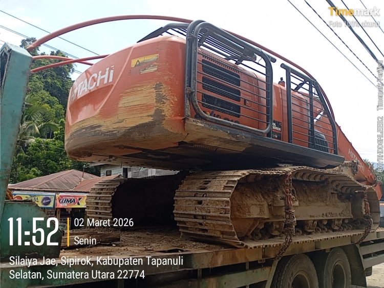 Brimob Polda Sumut Amankan Dua Ekskavator Diduga untuk Tambang Emas Ilegal di Tapanuli Selatan