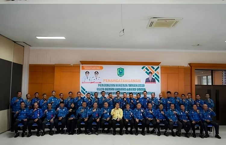 Perjanjian Kinerja 2026 Ditandatangani, Bupati Paluta Tekankan Pelayanan Publik Berkualitas