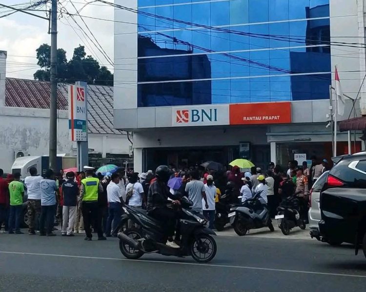 Dana Gereja Katolik Paroki Aeknabara Diduga Hilang di Bank, Jemaah Pertanyakan Rp28 Miliar di BNI Rantauprapat