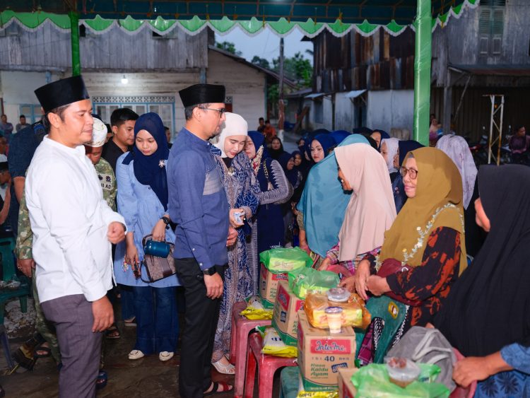 Malam ke-25 Ramadhan, Bupati Fery Tutup Safari Ramadhan Labusel di Sungai Kanan