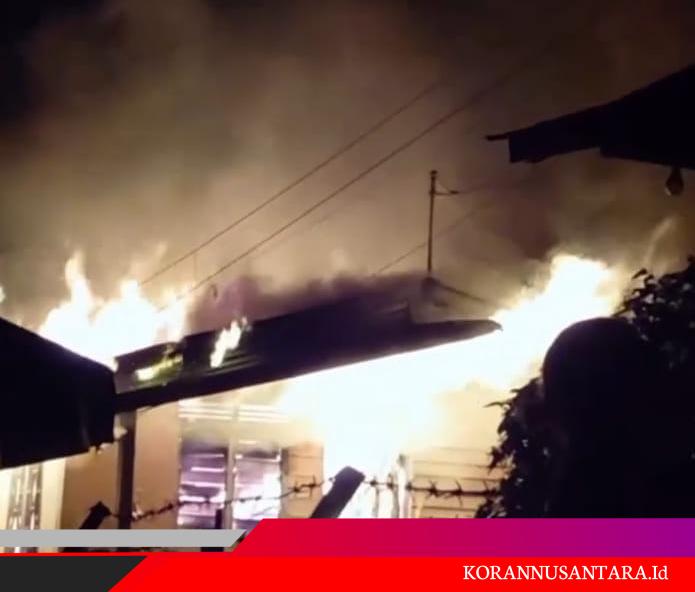 Rumah Semi Permanen Ludes Dilalap Api Dini Hari di Padangsidimpuan, Kerugian Ditaksir Ratusan Juta Rupiah